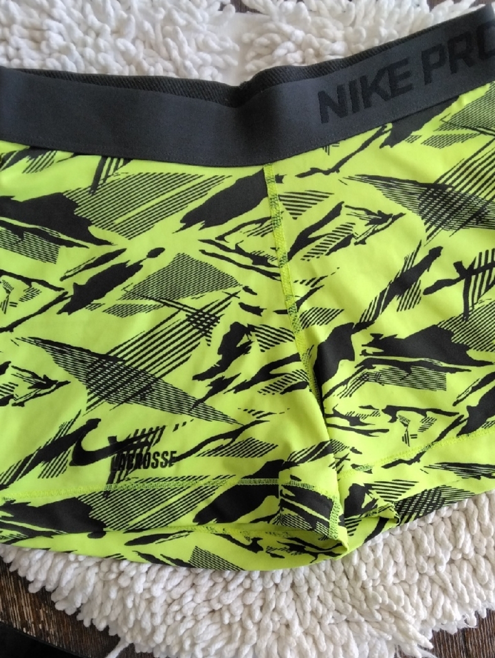 🚨B2G1 NIKE Neon Yellow Black Graphic Performance Shorts